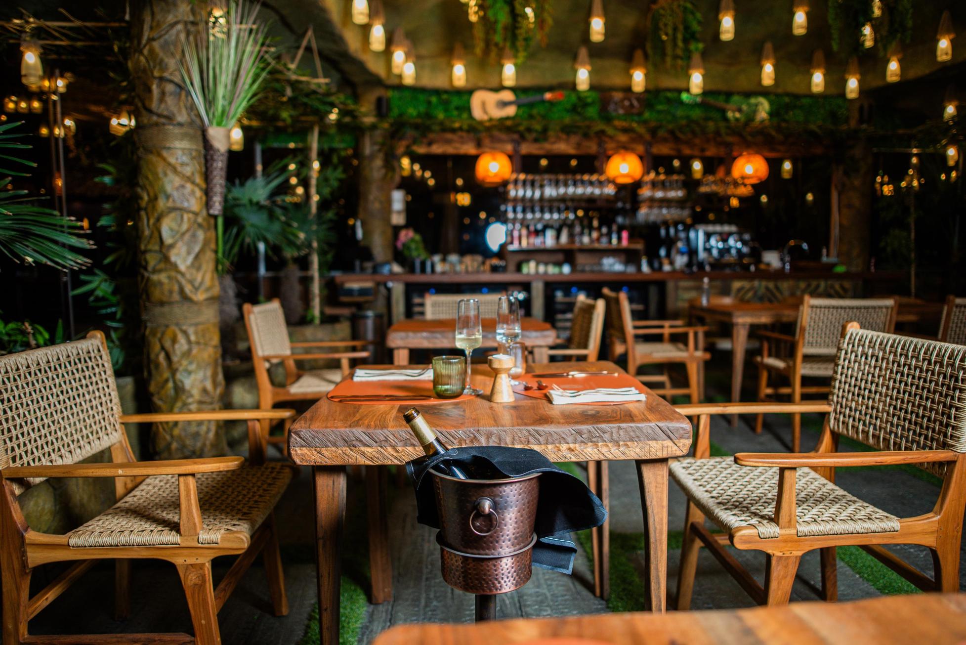 Dining Image