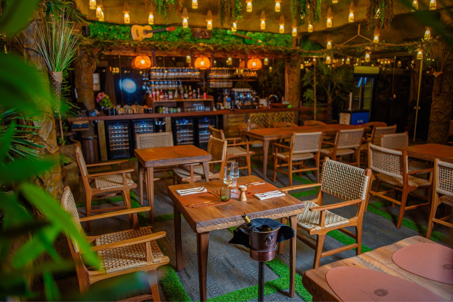Dining Image